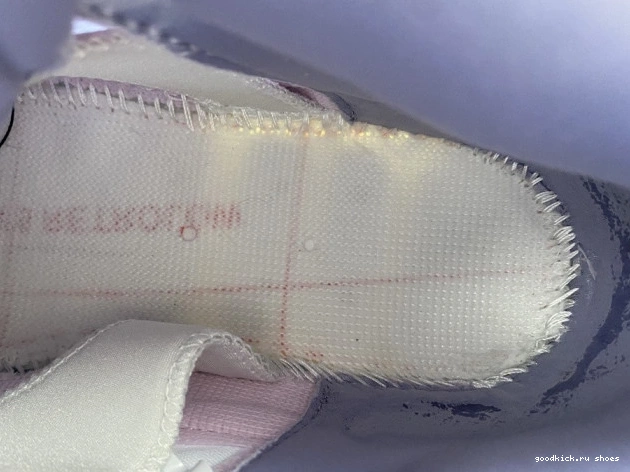5 DV0562-600 Easter Jordan Air 0815